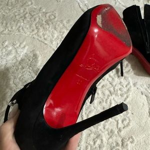 Christian Louboutin So Kate lock boots